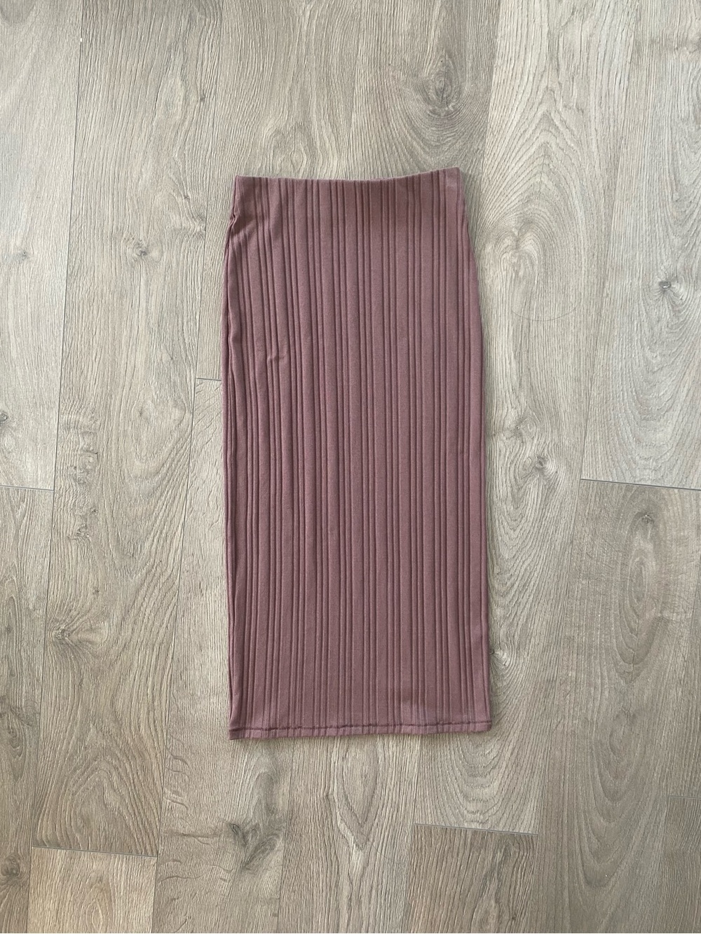 Aritzia Wilfred Free ribbed knit midi skirt